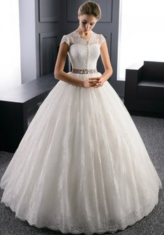 Свадебное платье V47906. С пышной юбкой, длинное без шлейфа.