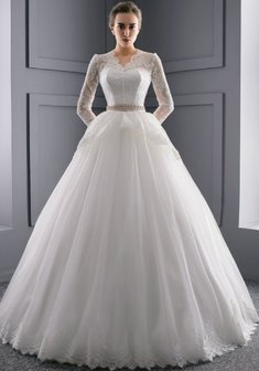 Свадебное платье V47911. С пышной юбкой, длинное без шлейфа.